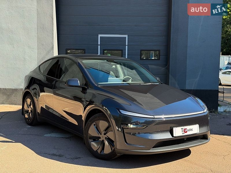 Tesla Model Y 2025 Tesla Model Y 2025