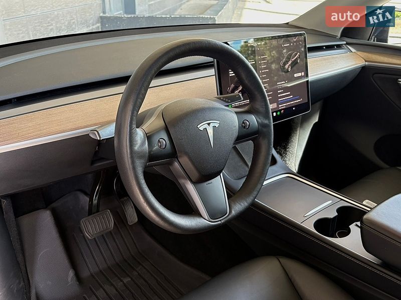 Позашляховик / Кросовер Tesla Model Y 2023 в Києві