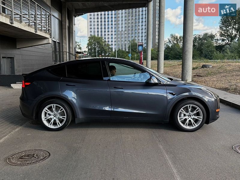 Позашляховик / Кросовер Tesla Model Y 2023 в Києві