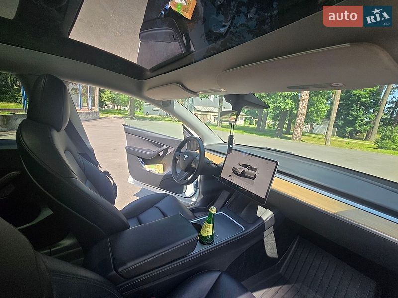 Позашляховик / Кросовер Tesla Model Y 2022 в Києві