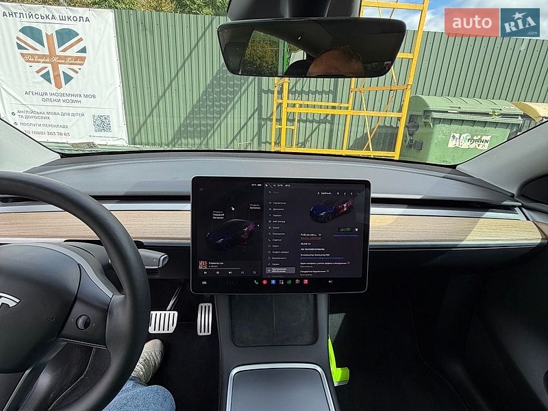 Позашляховик / Кросовер Tesla Model Y 2023 в Золочеві