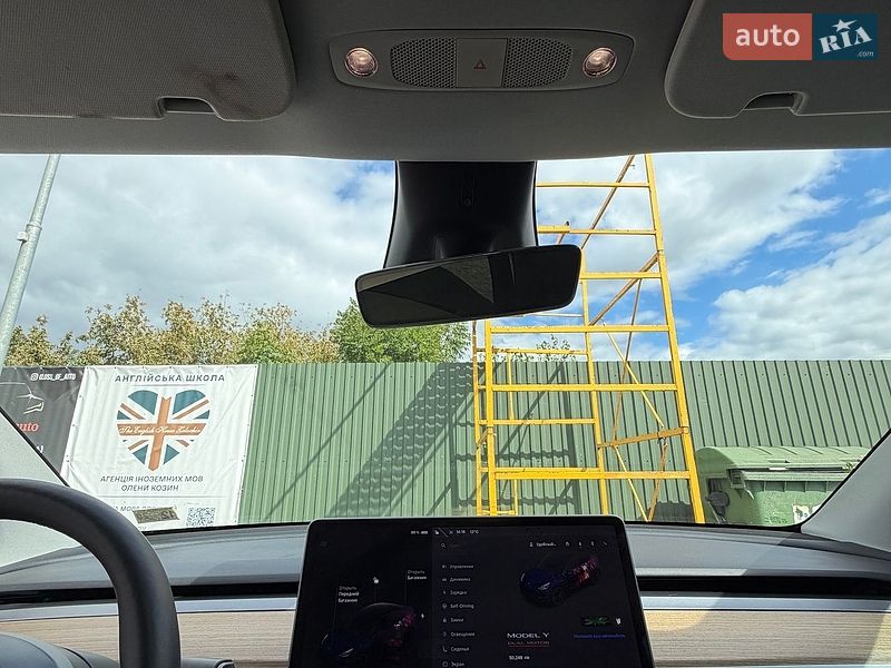 Позашляховик / Кросовер Tesla Model Y 2023 в Золочеві