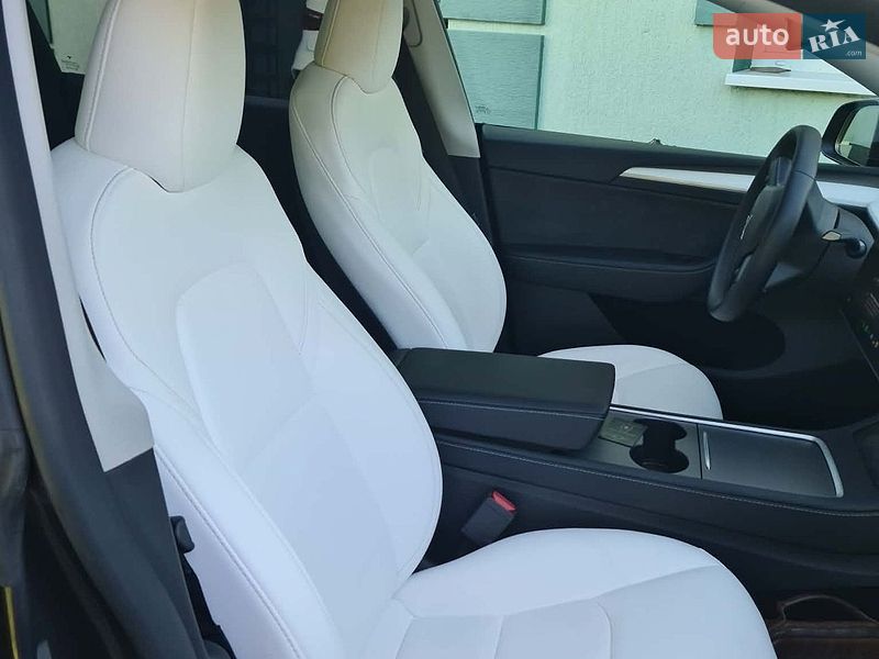 Позашляховик / Кросовер Tesla Model Y 2024 в Івано-Франківську фото 6 Позашляховик / Кросовер Tesla Model Y 2024 в Івано-Франківську
