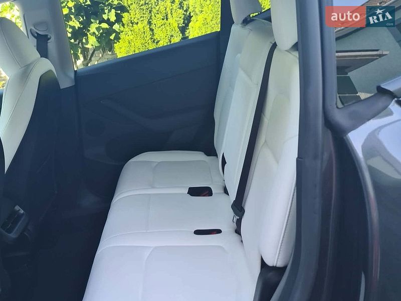 Позашляховик / Кросовер Tesla Model Y 2024 в Івано-Франківську фото 11 Позашляховик / Кросовер Tesla Model Y 2024 в Івано-Франківську