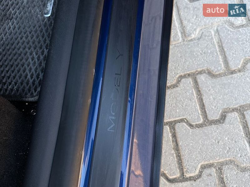 Внедорожник / Кроссовер Tesla Model Y 2022 в Хмельницком
