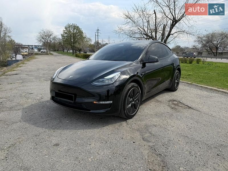 Tesla Model Y 2023 Tesla Model Y 2023