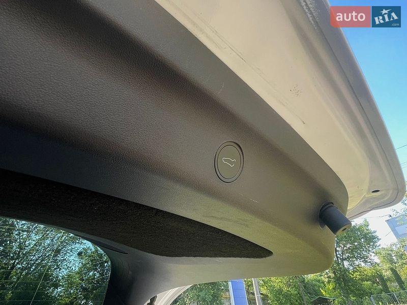 Внедорожник / Кроссовер Tesla Model Y 2021 в Чернигове