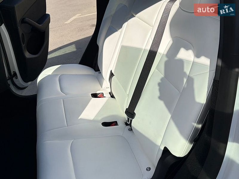 Внедорожник / Кроссовер Tesla Model Y 2023 в Львове фото 14 Внедорожник / Кроссовер Tesla Model Y 2023 в Львове