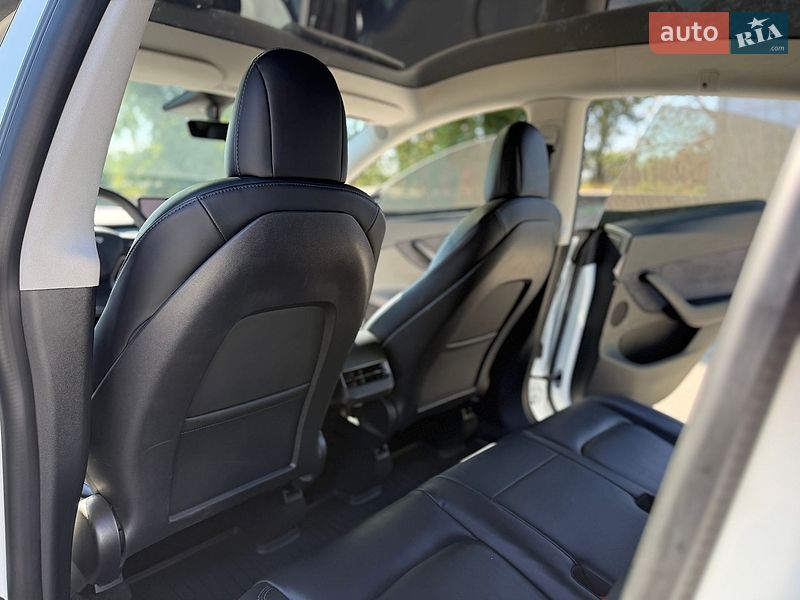 Позашляховик / Кросовер Tesla Model Y 2020 в Дніпрі