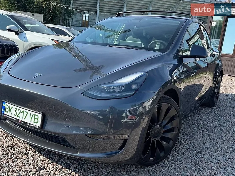 Tesla Model Y