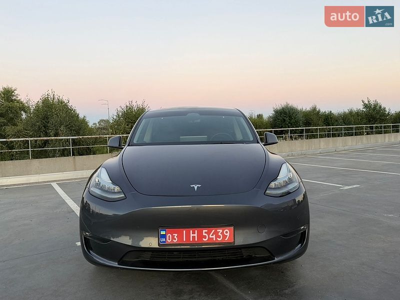 Позашляховик / Кросовер Tesla Model Y 2022 в Києві фото 3 Позашляховик / Кросовер Tesla Model Y 2022 в Києві
