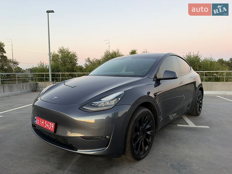 Tesla Model Y 2022