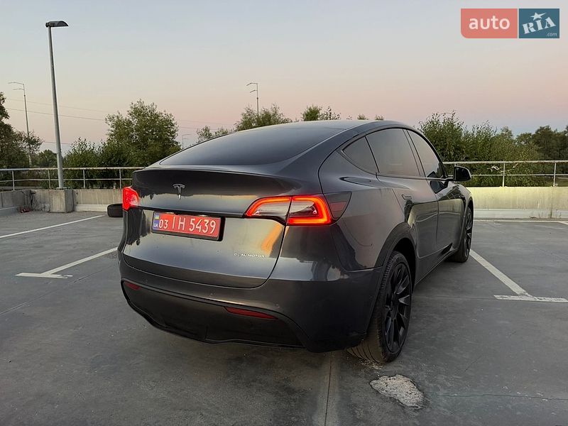 Позашляховик / Кросовер Tesla Model Y 2022 в Києві фото 6 Позашляховик / Кросовер Tesla Model Y 2022 в Києві