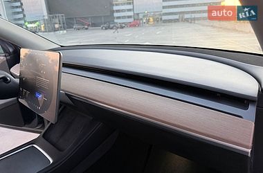 Позашляховик / Кросовер Tesla Model Y 2022 в Києві фото 13 Позашляховик / Кросовер Tesla Model Y 2022 в Києві
