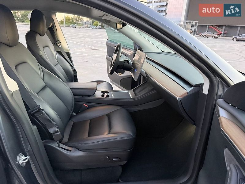 Позашляховик / Кросовер Tesla Model Y 2022 в Києві фото 14 Позашляховик / Кросовер Tesla Model Y 2022 в Києві