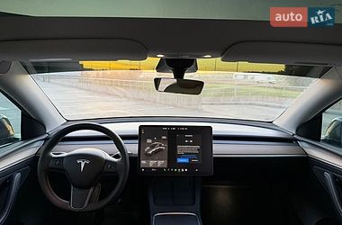 Позашляховик / Кросовер Tesla Model Y 2022 в Києві фото 16 Позашляховик / Кросовер Tesla Model Y 2022 в Києві