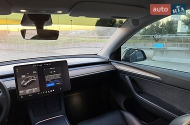 Позашляховик / Кросовер Tesla Model Y 2022 в Києві фото 17 Позашляховик / Кросовер Tesla Model Y 2022 в Києві