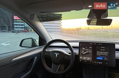 Позашляховик / Кросовер Tesla Model Y 2022 в Києві фото 18 Позашляховик / Кросовер Tesla Model Y 2022 в Києві