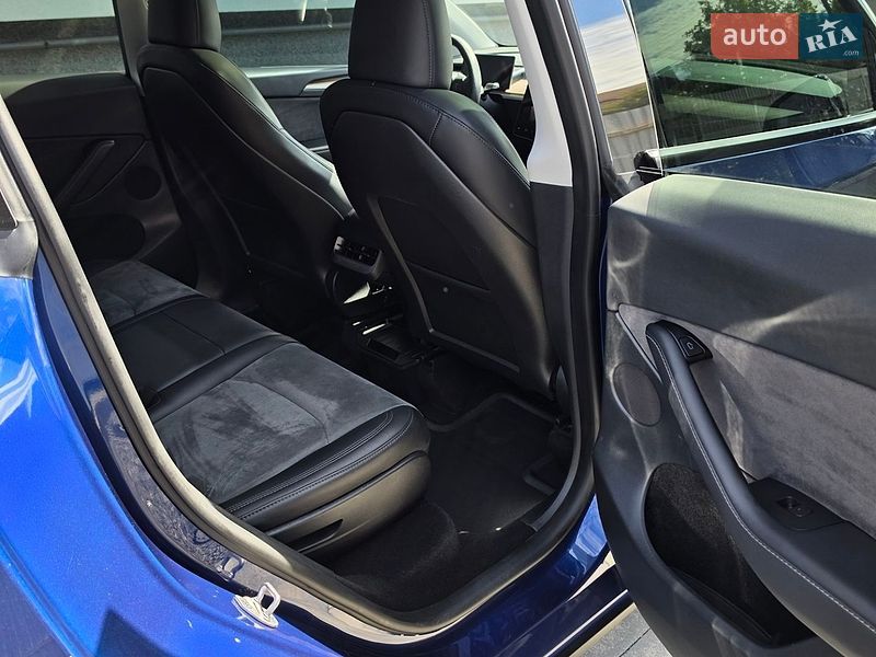 Позашляховик / Кросовер Tesla Model Y 2024 в Хмельницькому