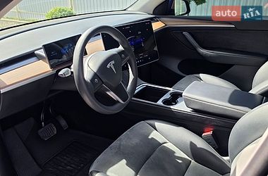 Позашляховик / Кросовер Tesla Model Y 2024 в Хмельницькому