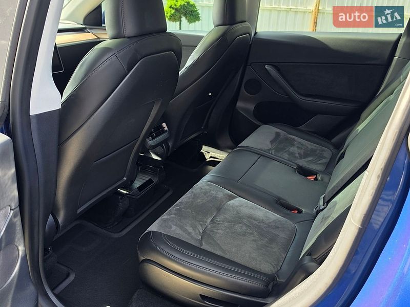 Позашляховик / Кросовер Tesla Model Y 2024 в Хмельницькому
