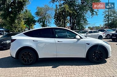 Позашляховик / Кросовер Tesla Model Y 2024 в Одесі