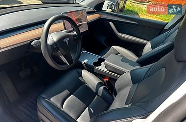 Позашляховик / Кросовер Tesla Model Y 2024 в Одесі