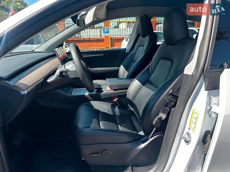 Позашляховик / Кросовер Tesla Model Y 2024 в Одесі