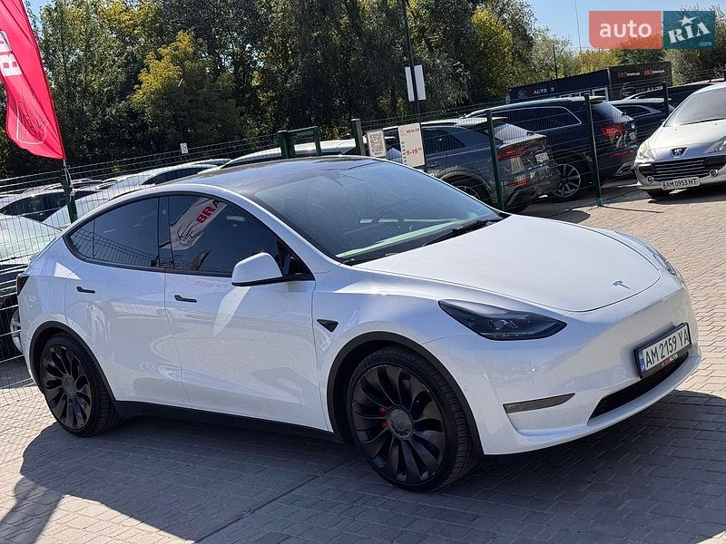 Внедорожник / Кроссовер Tesla Model Y 2022 в Бердичеве