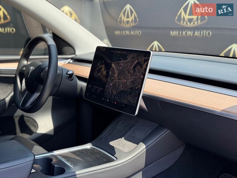 Внедорожник / Кроссовер Tesla Model Y 2022 в Киеве