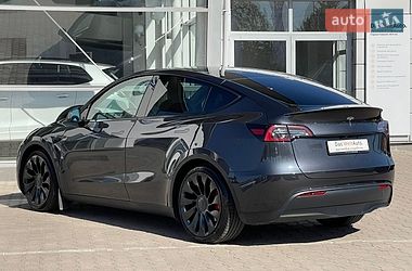 Позашляховик / Кросовер Tesla Model Y 2024 в Чернівцях фото 9 Позашляховик / Кросовер Tesla Model Y 2024 в Чернівцях