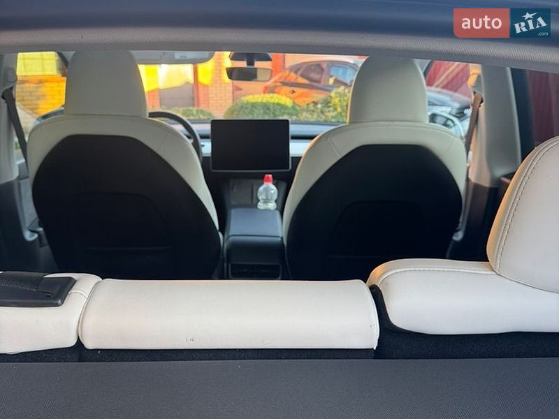 Позашляховик / Кросовер Tesla Model Y 2023 в Дніпрі фото 17 Позашляховик / Кросовер Tesla Model Y 2023 в Дніпрі