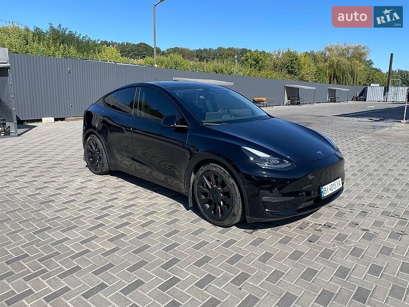 Внедорожник / Кроссовер Tesla Model Y 2022 в Полтаве