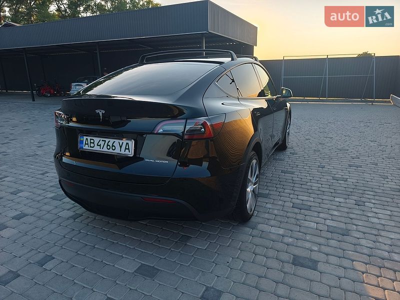 Позашляховик / Кросовер Tesla Model Y 2022 в Гнівані