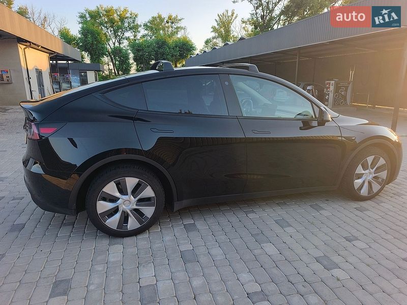 Позашляховик / Кросовер Tesla Model Y 2022 в Гнівані