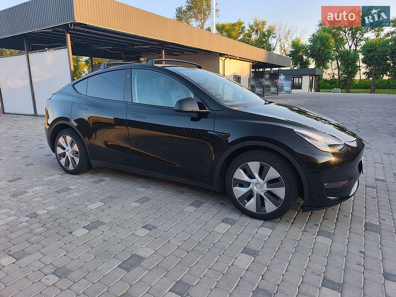 Позашляховик / Кросовер Tesla Model Y 2022 в Гнівані
