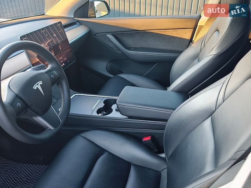 Позашляховик / Кросовер Tesla Model Y 2022 в Гнівані