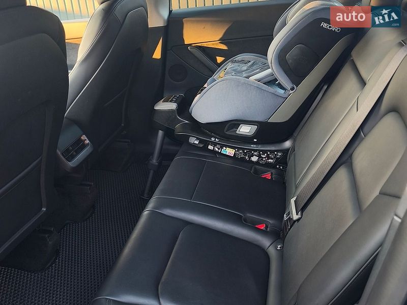 Позашляховик / Кросовер Tesla Model Y 2022 в Гнівані