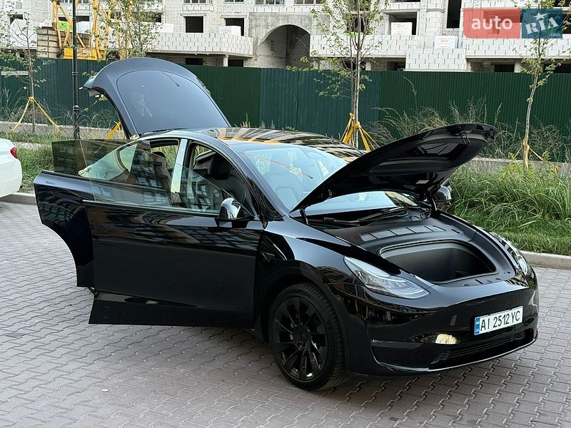Позашляховик / Кросовер Tesla Model Y 2023 в Києві