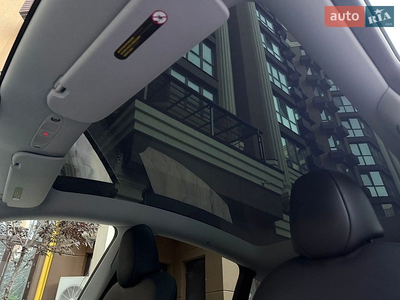 Позашляховик / Кросовер Tesla Model Y 2023 в Києві