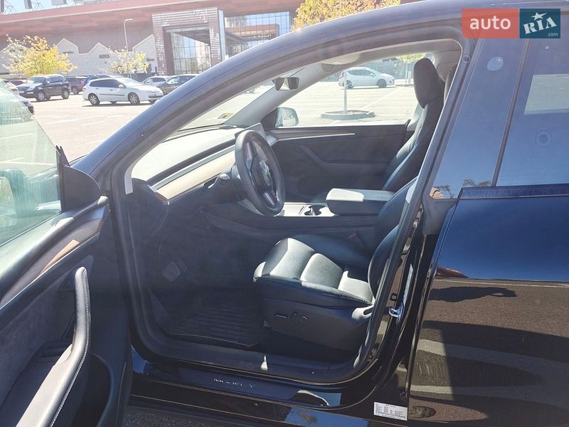 Позашляховик / Кросовер Tesla Model Y 2023 в Києві
