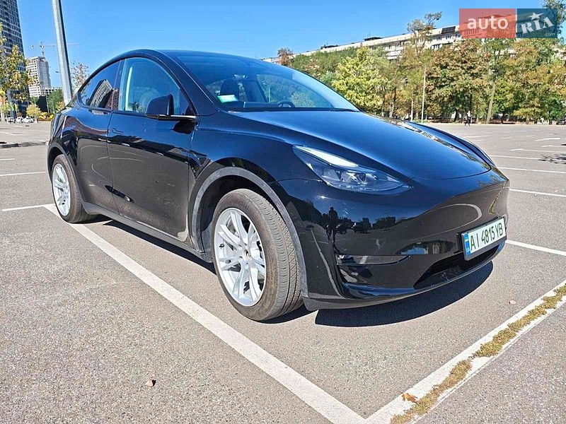 Позашляховик / Кросовер Tesla Model Y 2023 в Києві