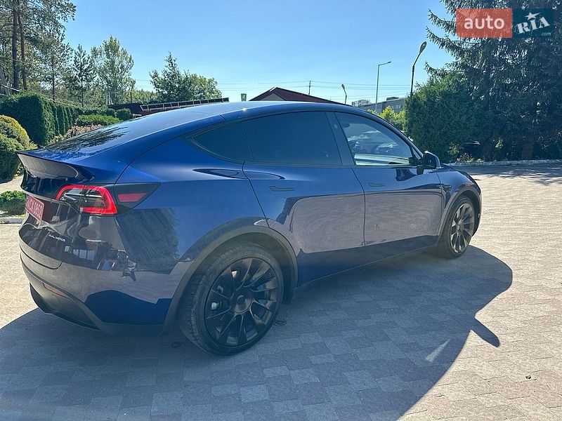 Позашляховик / Кросовер Tesla Model Y 2023 в Львові