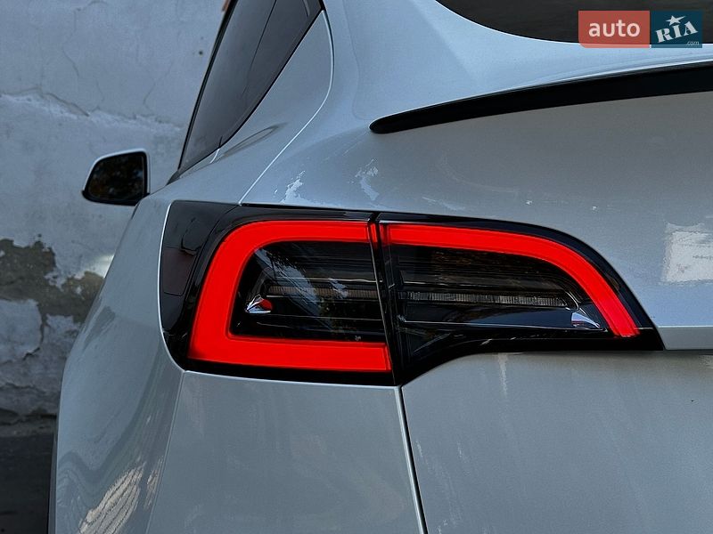 Внедорожник / Кроссовер Tesla Model Y 2021 в Одессе