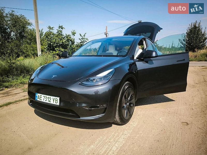 Внедорожник / Кроссовер Tesla Model Y 2024 в Днепре
