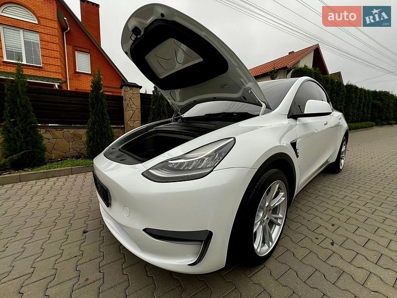 Позашляховик / Кросовер Tesla Model Y 2023 в Хмельницькому