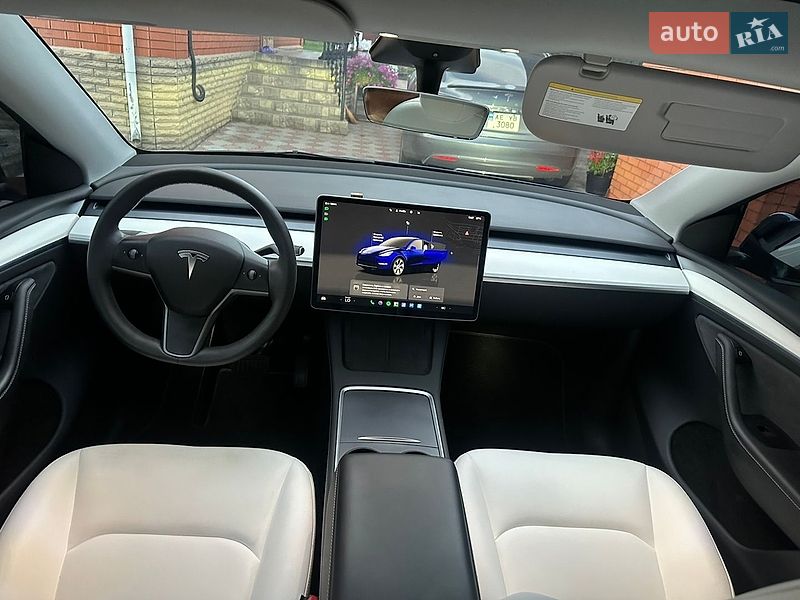 Позашляховик / Кросовер Tesla Model Y 2023 в Дніпрі