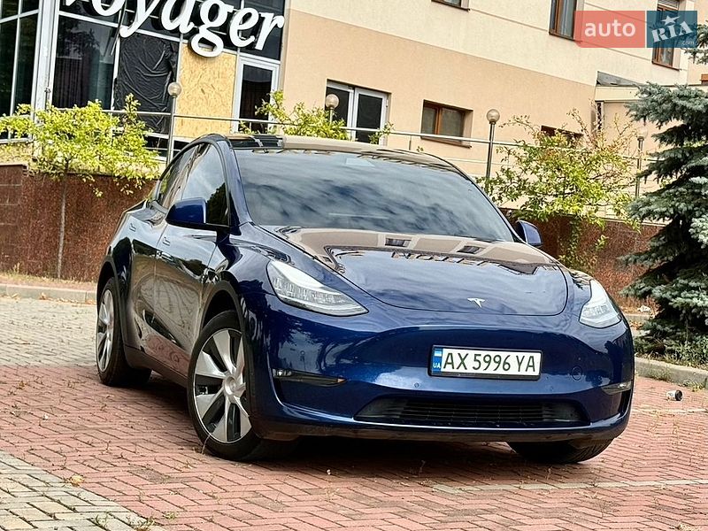 Tesla Model Y 2021