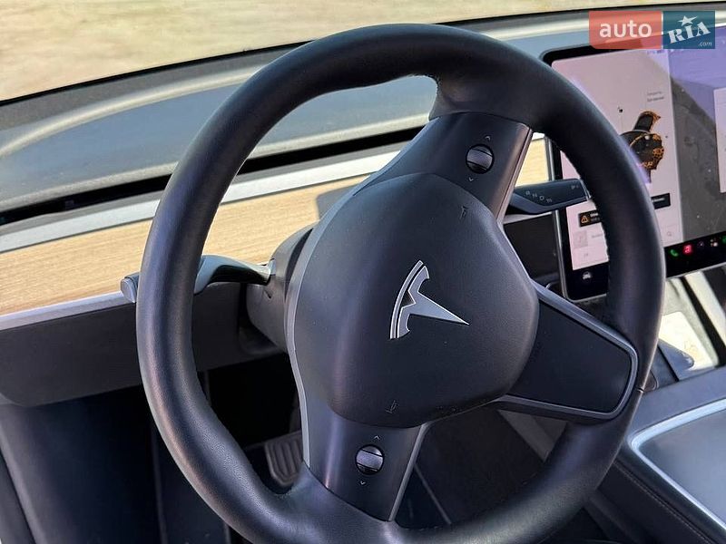 Позашляховик / Кросовер Tesla Model Y 2021 в Дніпрі