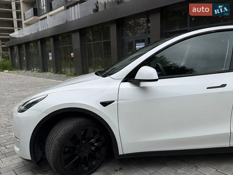 Внедорожник / Кроссовер Tesla Model Y 2023 в Черновцах фото 16 Внедорожник / Кроссовер Tesla Model Y 2023 в Черновцах